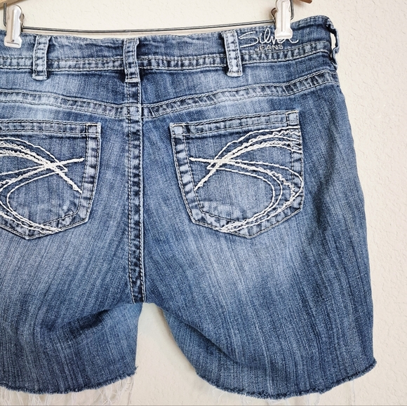 Silver Suki cutoff denim shorts with stretch - Picture 6 of 10